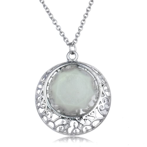 Brass Metal Alloy Collar Necklace Luminous Night Glowing Shiny Color Round Pendant with Hollow Frame Lobster Clasp 18in Chain Polished Electroplated Sweet Style от Tomtop.com INT Brass Metal Alloy Collar Necklace Luminous Night Glowing Shiny Color Round Pendant with Hollow Frame Lobster Clasp 18in Chain Polished Electroplated Sweet Style от Tomtop.com INT